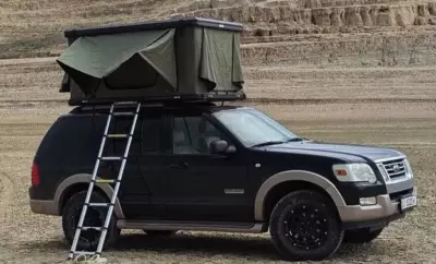 Car roof tent