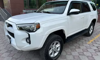 Toyota 4runner 2018 7 seats 4WD