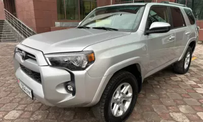 Toyota 4runner 2020 7 seats 4WD
