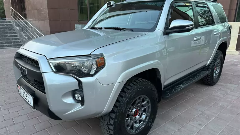 Аренда Toyota 4runner 2019 5 мест 4WD в Бишкеке