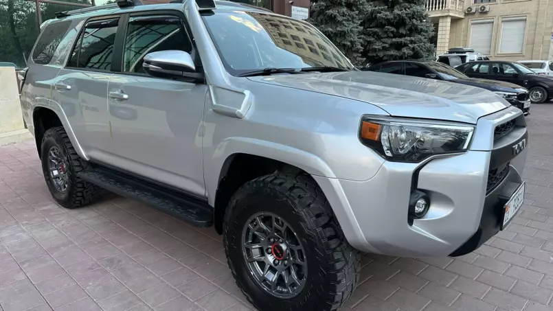 Аренда Toyota 4runner 2019 5 мест 4WD в Бишкеке — фото 2