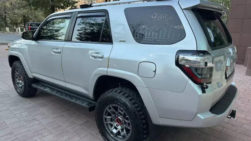 Аренда Toyota 4runner 2019 5 мест 4WD в Бишкеке — фото 3